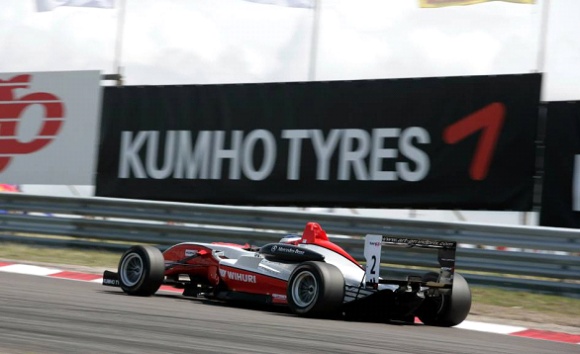 2009%20-%20F3%20Racing.jpg