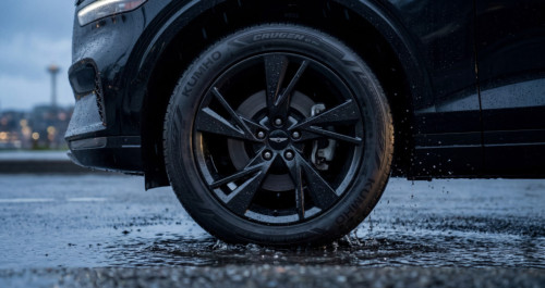   CRUGEN GT PRO TOURING TIRE in rain