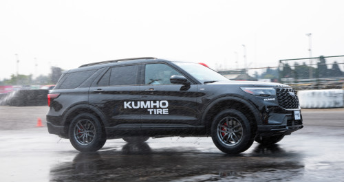  KUMHO TIRE PUTS NEW ROAD VENTURE HT AND CRUGEN GT PRO TIRES TO THE TEST AT NATIONAL RIDE & DRIVE EVENT